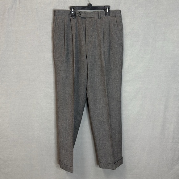 Men’s Chaps Charcoal Gray 40R Suit Jacket and 34/30 Pants EUC - Picture 4 of 9